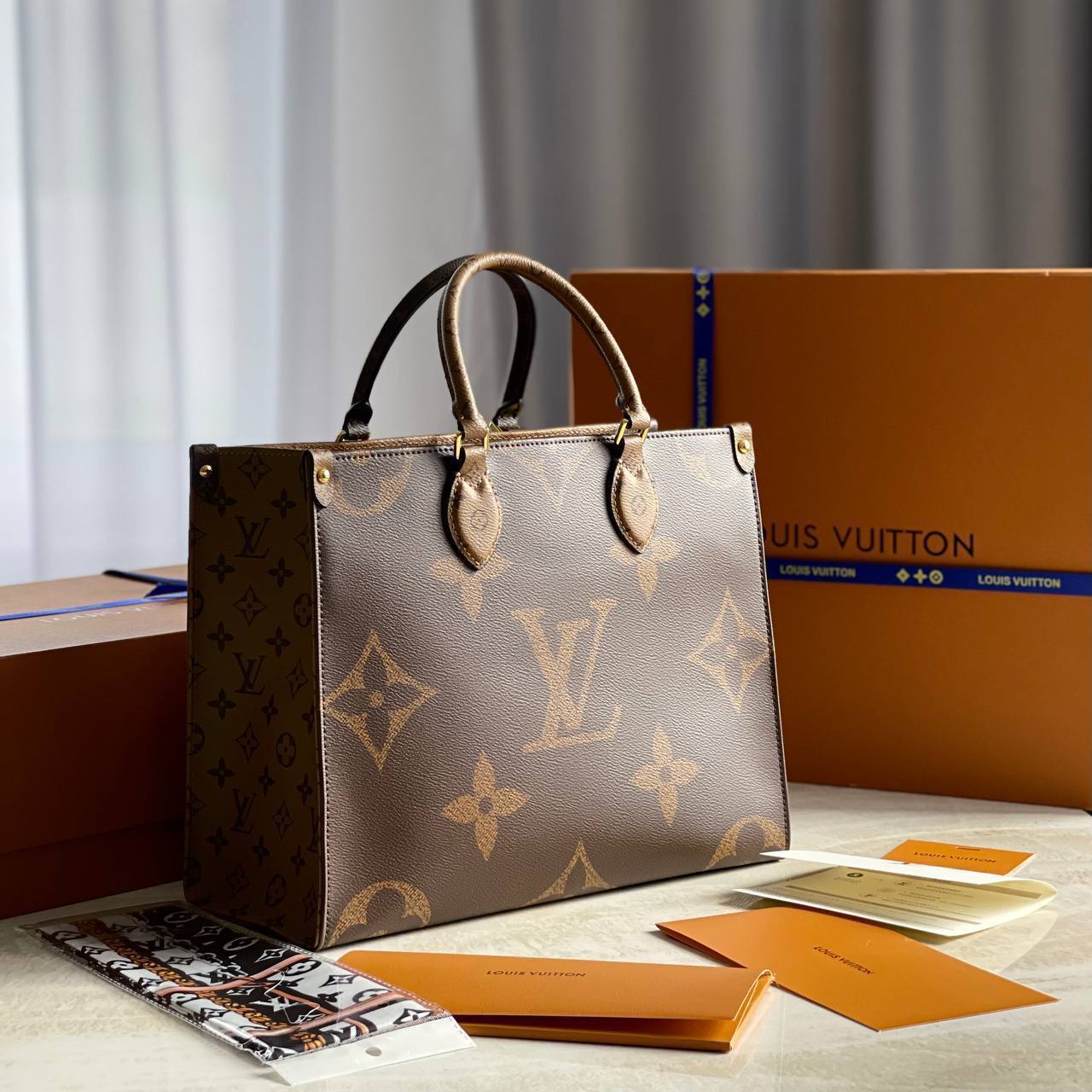 Сумка Louis Vuitton Onthego MM monogram