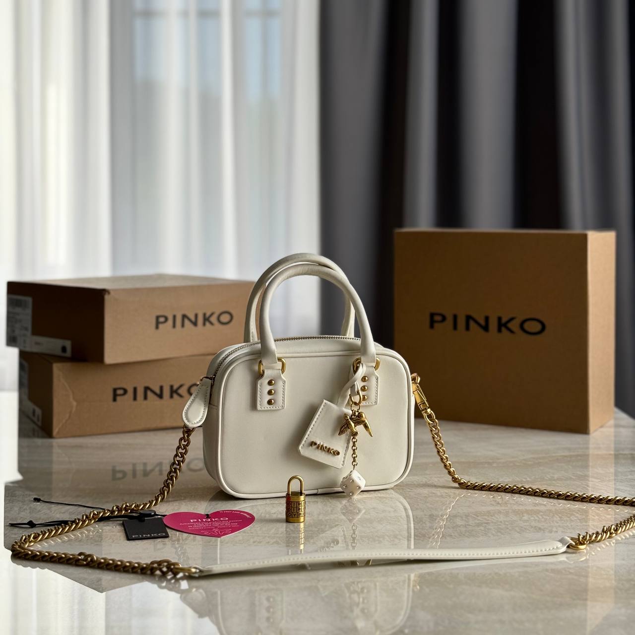 Сумка Pinko Mini Bowling Bag aus Leder