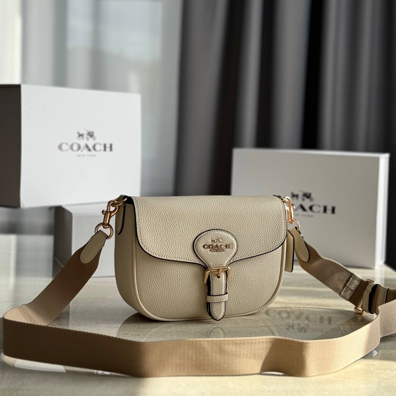 Сумка Coach Amelia Saddle Bag