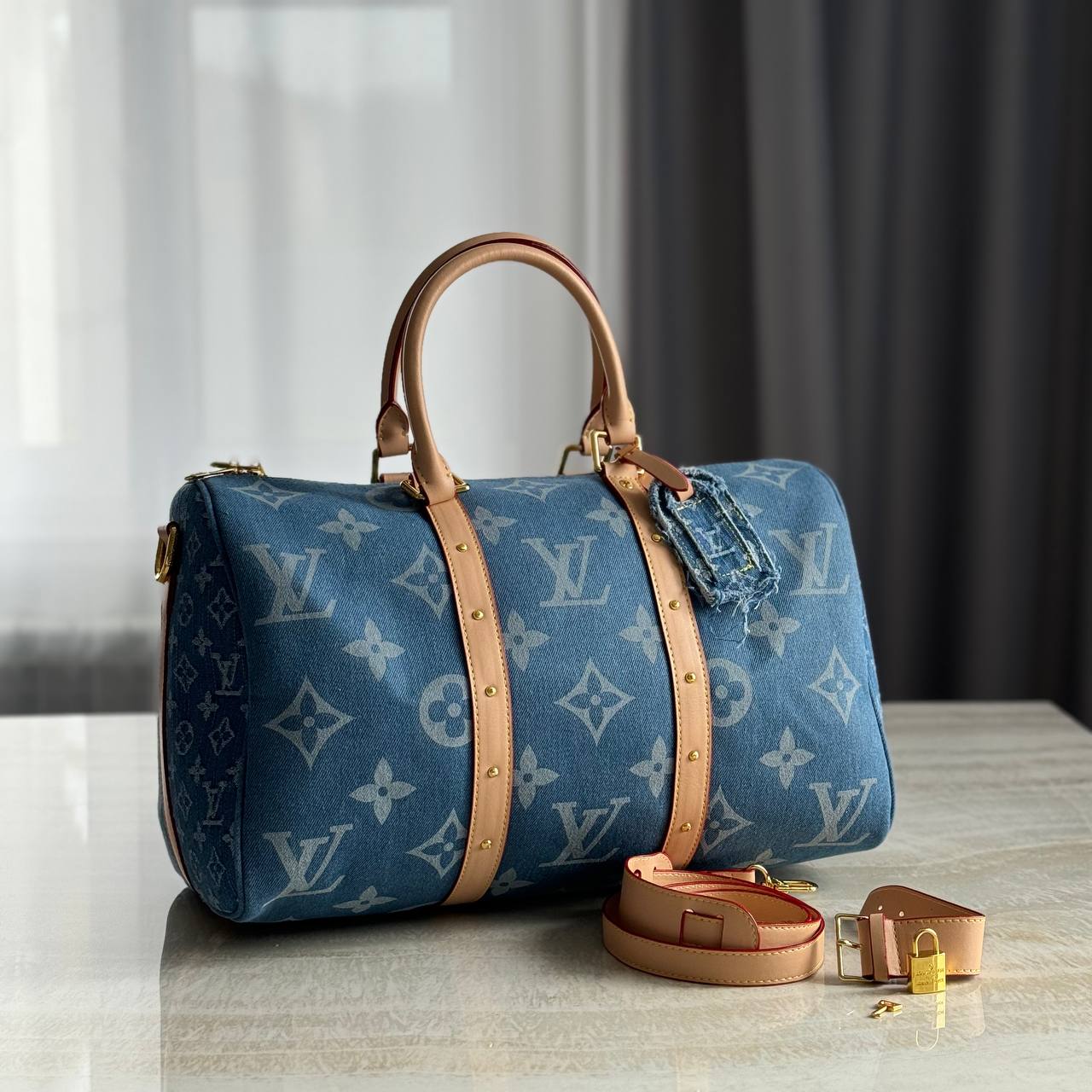 Сумка Louis Vuitton Sac Keepall Bandoulière 