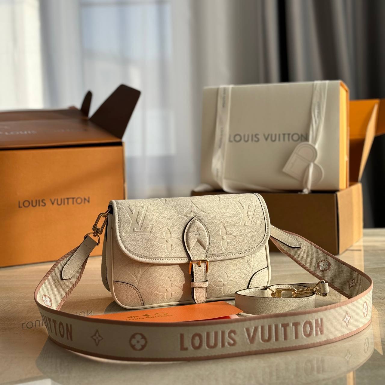 Сумка LOUIS VUITTON Diane