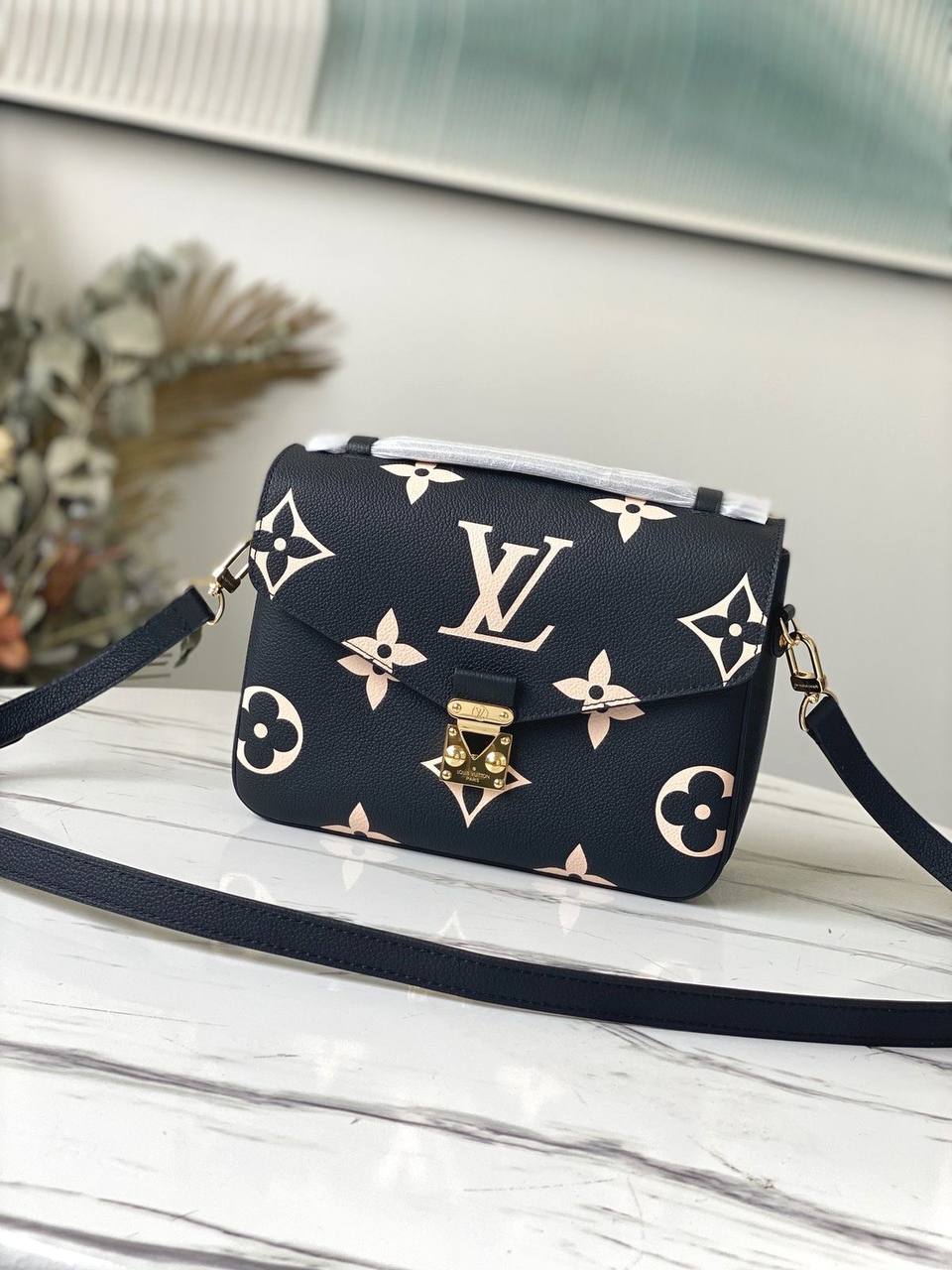 Сумка Louis Vuitton pochette metis